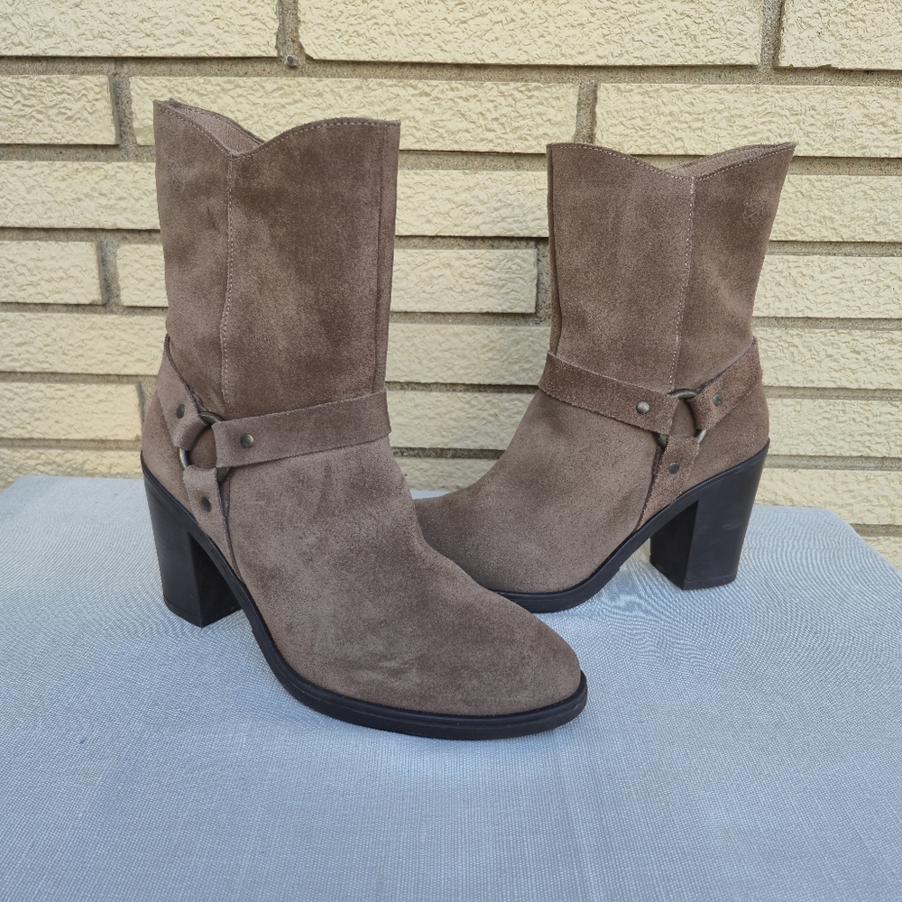 Yokono Women's Leather Heeled Ankle Boots – US 8.5